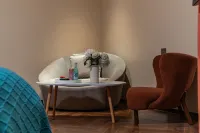 Xinyang Huaye Yard Hotel (Xinyang Railway Station Tianrun Plaza)