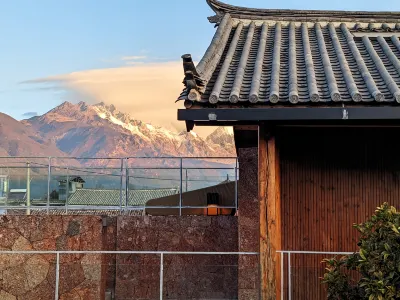 Qingpu Culture Hotel (Lijiang Baisha) 바이샤구전/백사고진 호텔