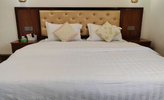 Good luck in Antarctica · Courtyard leisure and holiday home (coral pavilion tourist area shop