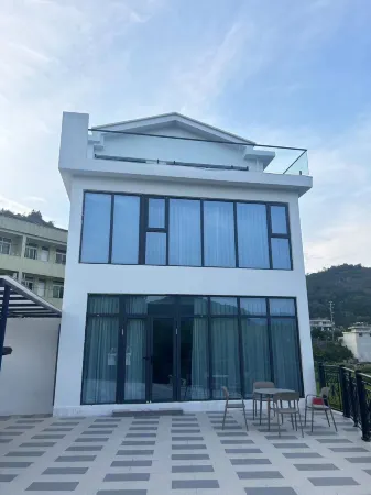 The Peak & Lake Tennis-Themed Resort Отели рядом с достопримечательностью «Yongjia Academy»