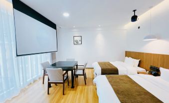 Ten miles of mountains and rivers light luxury B&B (Siguniang Mountain)