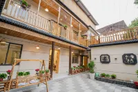 Yangyi Projection Small Courtyard Homestay