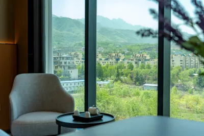 Mei Taibaishan Yijing Holiday Hot Spring Hotel Hotel in zona Tangzhen, Taibaishan