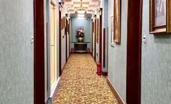 Harbin Kailai Garden Hotel (Hongzhuan Street Morning Market Central Avenue Subway Station)