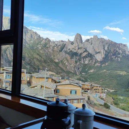 Wangyun Homestay (Dari Viewing Platform Branch) in Zagana Scenic Area