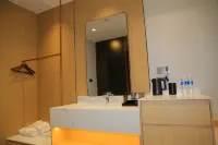 Hushan No.1 Hotel (Jining Battle Memorial Hall Laohushan Ecological Park) - parking