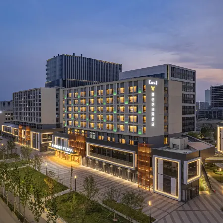 Vienna International Hotel (Xi'an Afanggong South Subway Station Branch) Отели рядом с достопримечательностью «Горячая Источники Большого Цзян»