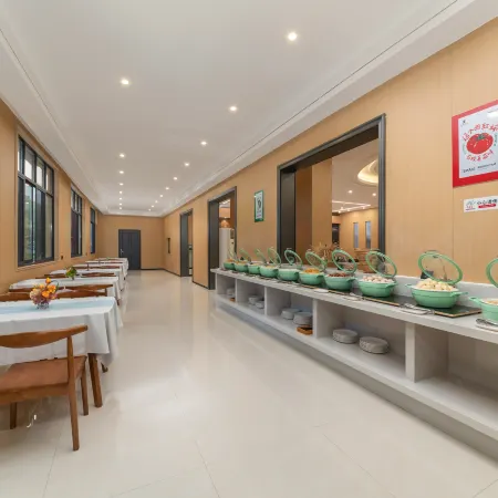 Zhangjiajie Shanyou Hotel (Wulingyuan National Forest Park Store)