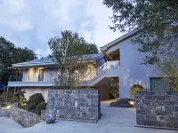 Gushu Meditation Mountain House (Xinmi Fuxi Mountain) Hotels near Fengquan Lake Scenic Area