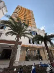 Qianhe · Rainforest Dai Villas | JUNGLE Esports Cityscape Hotel (Mengla Starlight Night Market)