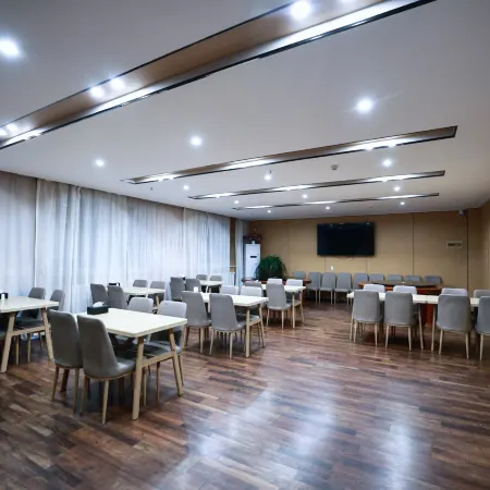 Superior Hotel (Dehui Xindongfang Plaza)
