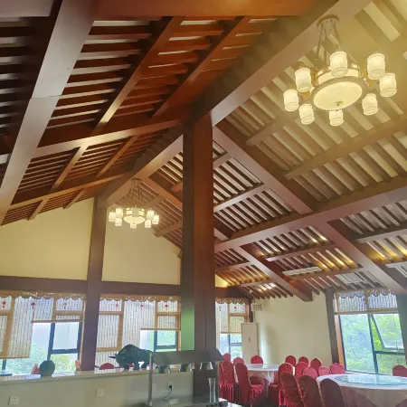 Sanshan Forest Xigu Hot Spring Hotel