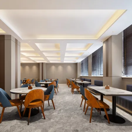 Starway Hotel Tekes Bagua City Taijitan