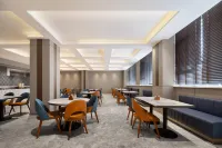 Starway Hotel Tekes Bagua City Taijitan - موقف سيارات