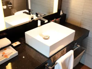 The Qube Hotel