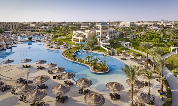 Coral Sea Holiday Resort and Aqua Park