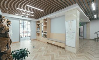 Yuanchao Apartment