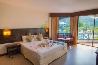 Phi Phi Island Cabana Hotel