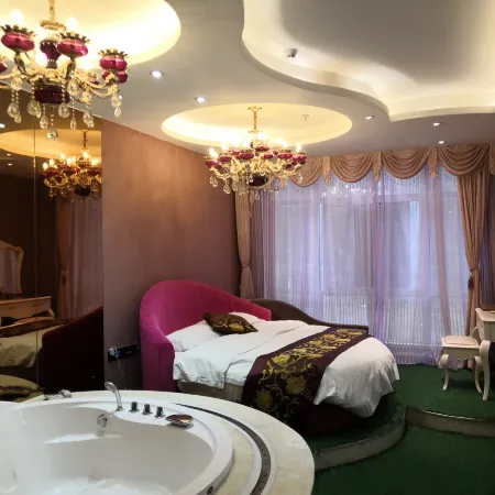 Dongxing Hotel