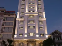 德萊西亞下龍酒店 鄰近NỘi Thất Ô Tô Sài Gòn Kiên Định的酒店