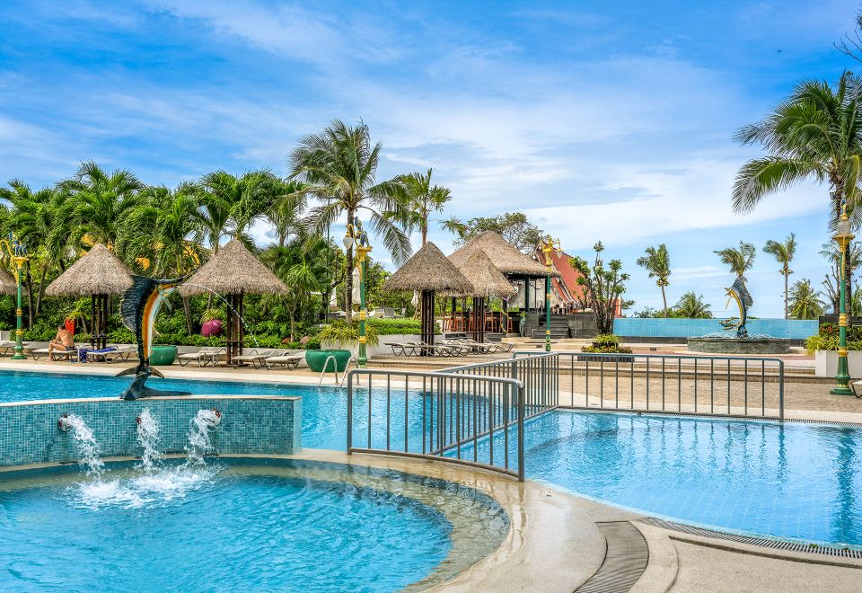 Andaman Beach Suites Hotel-Phuket Updated 2023 Room Price-Reviews & Deals |  Trip.com