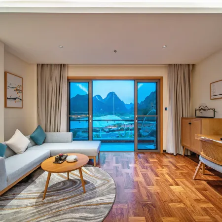 Yangshuo Fadai overhanging hot spring light luxury hotel