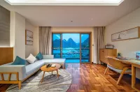 Yangshuo Fadai overhanging hot spring light luxury hotel
