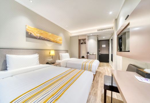 홈 인 플러스 호텔 객실