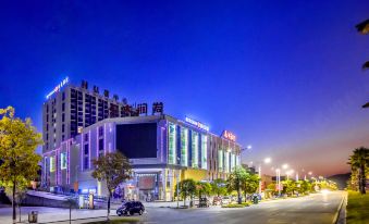 Borrman (Pingle Government Center Plaza)