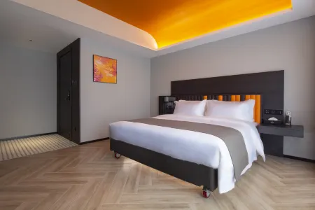 O.live Social Hotel (Haikou East Railway Station)