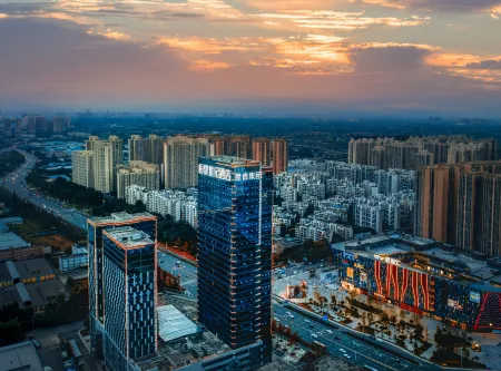 Hengding Century Hotel Отели рядом с достопримечательностью «Chengdu Aeronautic Vocational and Technical College»