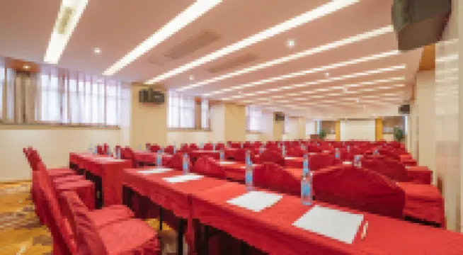Manyue Art Hotel (Yichun Municipal Government Railway Station)