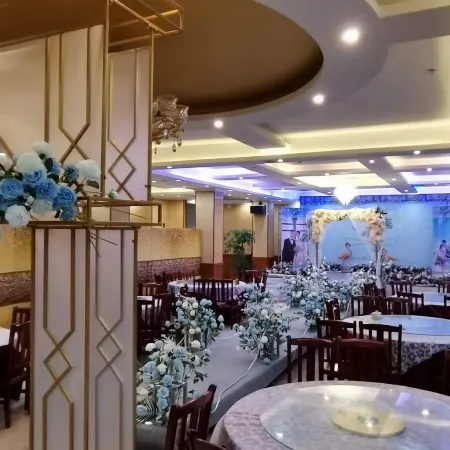 Huayun Hotel