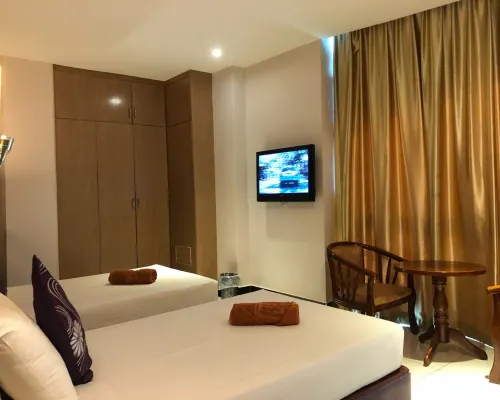 The Room Hotel Hotels in Miri