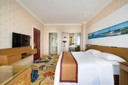 Vienna Hotel (Zhuhai City Rail Pearl Station) Отели рядом с достопримечательностью «Putuo Temple»