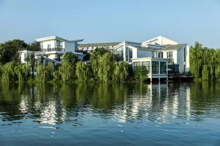 Yuexi Peninsula Resort Отели рядом с достопримечательностью «Qujiawan»