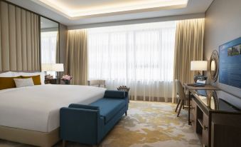 Al Jaddaf Rotana Suite Hotel