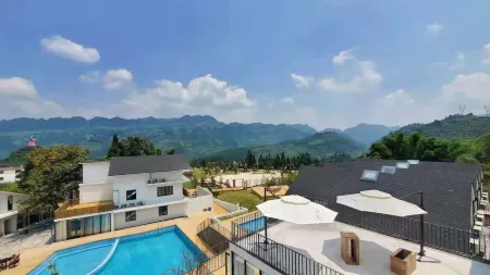 Kaiyuan Fangcaodi Hotel