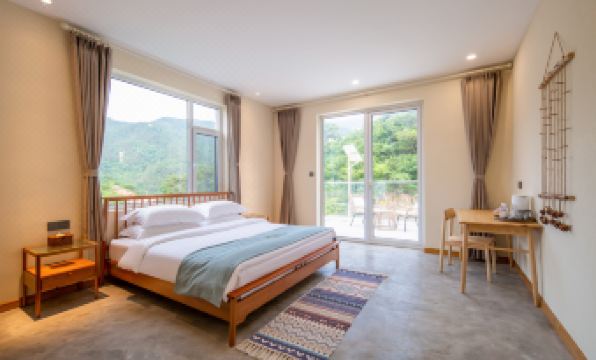 Floral Hotel · Qingdao Yunshang Boutique Hotel (Laoshan North Jiushui Branch)