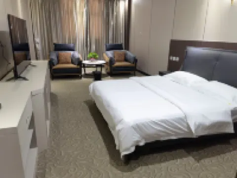 Fengqiu Huixinge Hot Spring Hotel Hotels in Fengqiu
