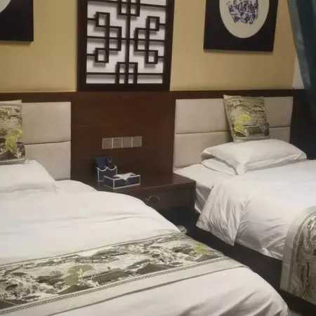 Longli Shuanglong Time Inn