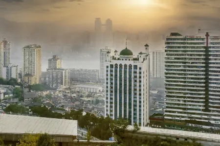 Ximan puls Hotel (Chongqing Jiefangbei shibati store) Отели рядом с достопримечательностью «Chongqing Youth Vocational College»