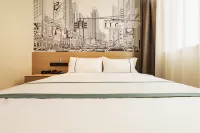 City Hotel (Luohe Vocational Technical College Yellow River Square)