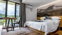 Banma Nami Hotel Các khách sạn ở Mạnh Liên