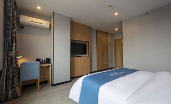 Home Inn Huaxuan Smart Travel Hotel (Anqing Yingjiangsi Renmin Road Pedestrian Street)