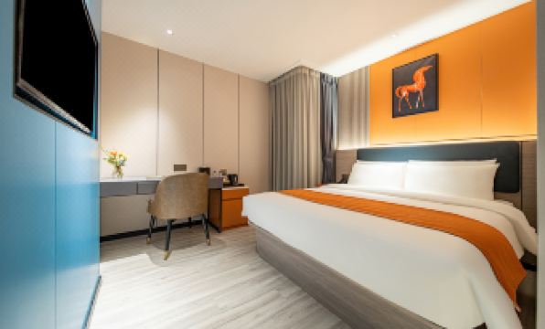 Hao Li Hotel (Fountain Pool Subway Station Minsheng Road Food Street)