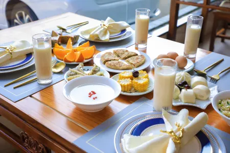 Yun Mushan B&B (Huangshan Scenic Area Tangkou South Gate Branch) Отели рядом с достопримечательностью «The Guest-Greeting Pine»