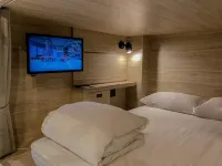 Island Hearth Chiayi Hotels near Bei Men Yi