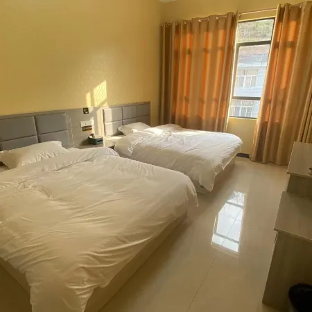 Junyao Hotel Baokang