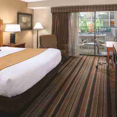 Best Western Plus Bloomington Hotel Rooms